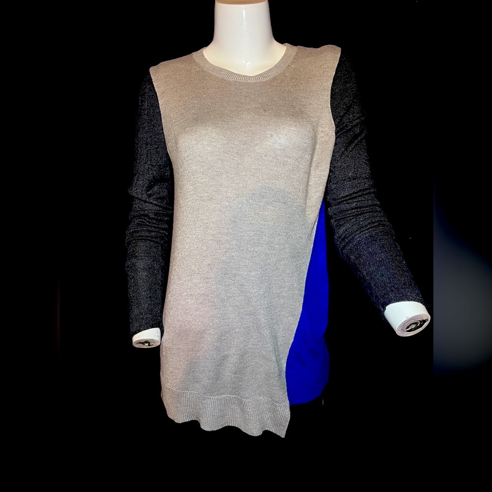 Vertical Design geometric print sweater, Size small, vegan version.